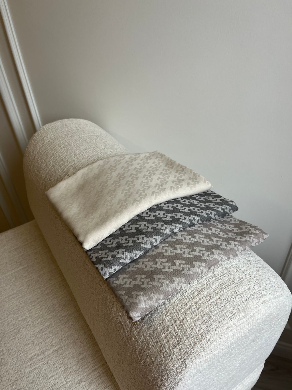 H Desen Yün İpek Şal