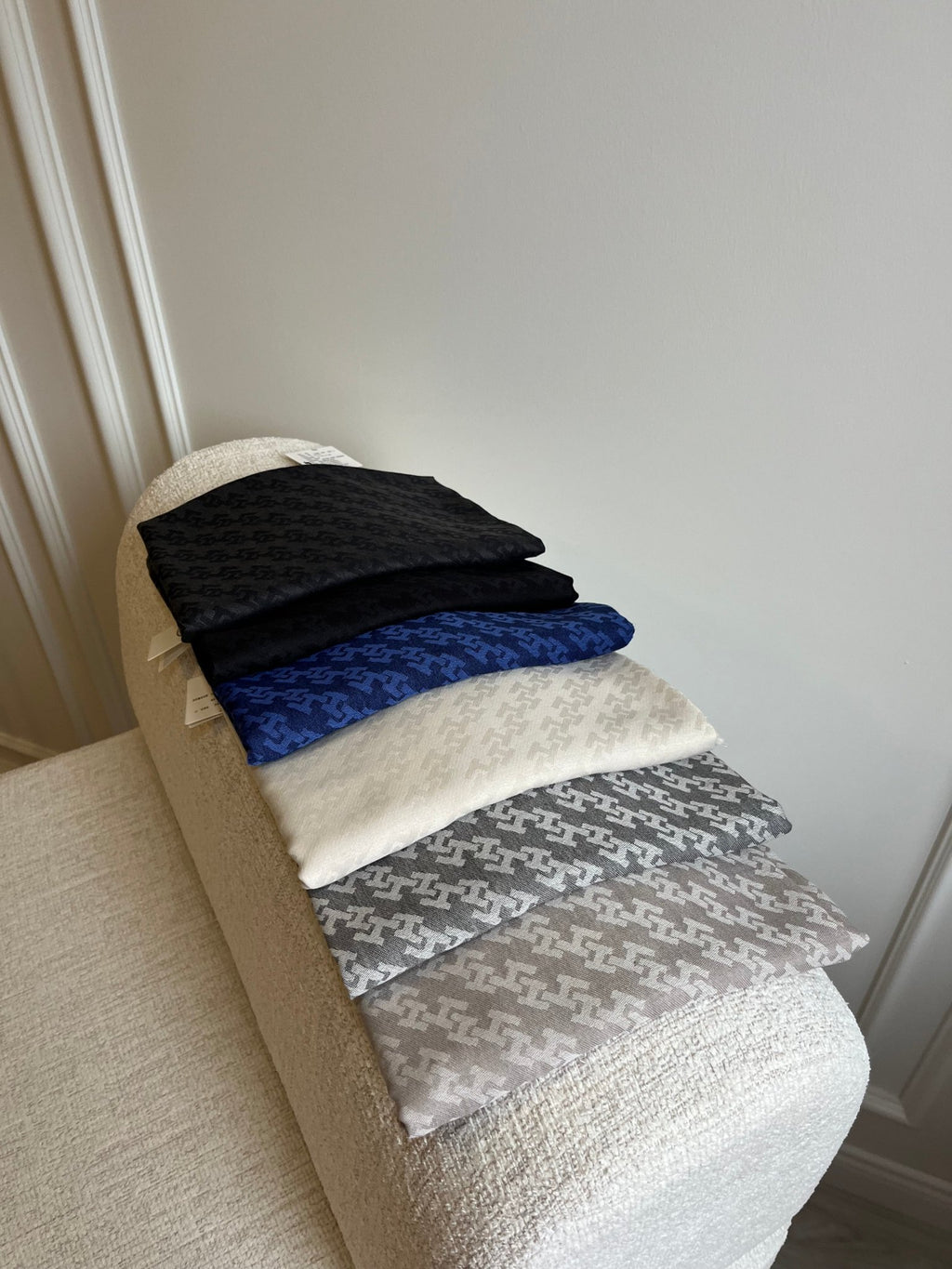 H Desen Yün İpek Şal - bybusgulce